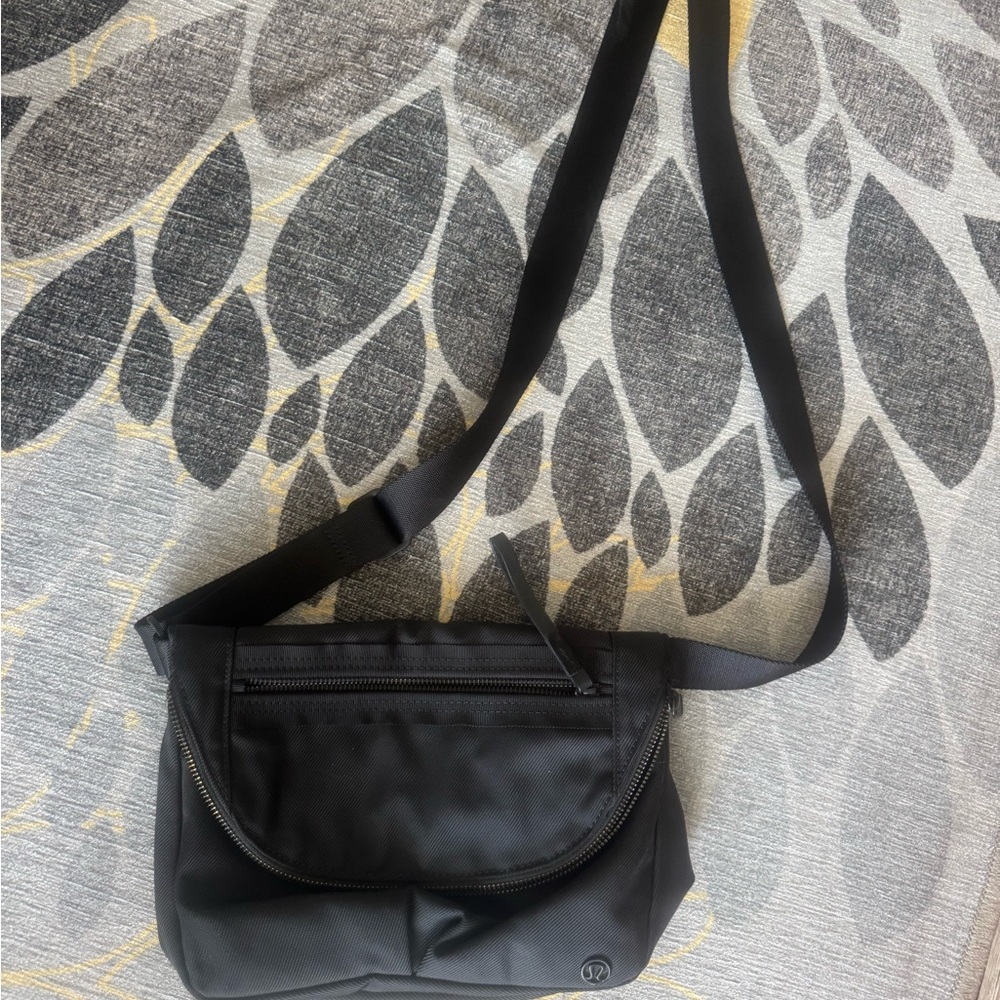 Lululemon all night festival bag